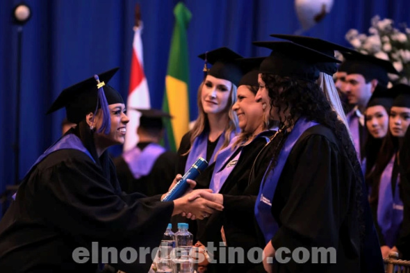 En PJC se graduaron nuevos profesionales especializados en Medicina que cursaron sus estudios en Universidad Sudamericana